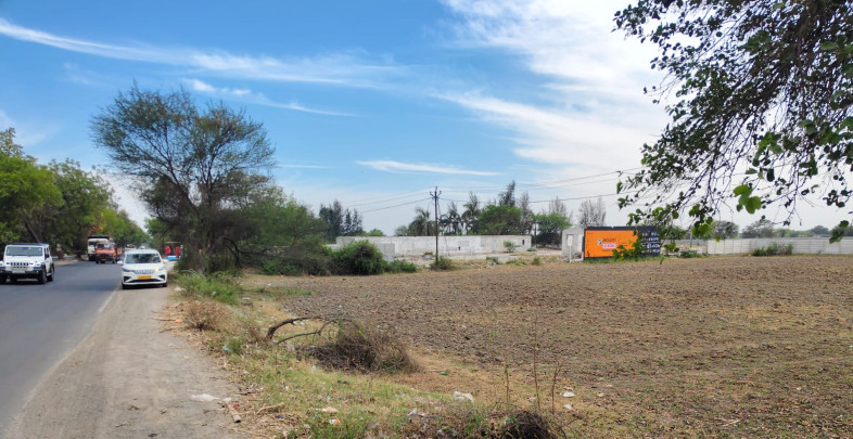  160000 Sq.ft. Agricultural/Farm Land for Rent in Dumad, Vadodara