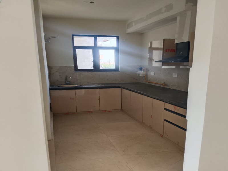 3 BHK 1600 Sq.ft. Apartment for Sale in Chhatikara Road, Vrindavan