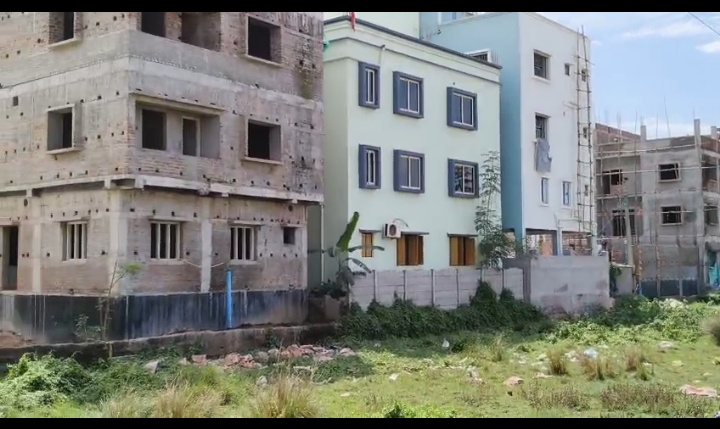  1500 Sq.ft. Residential Plot for Sale in Tankapani Road, Bhubaneswar