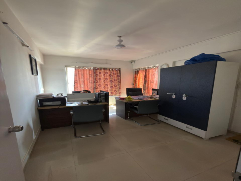 1400 Sq.ft. Office Space for Sale in Mahatma Nagar, Nashik