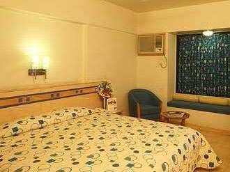 2 BHK Residential Apartment 1250 Sq.ft. for Sale in Raheja Vihar, Powai, Mumbai