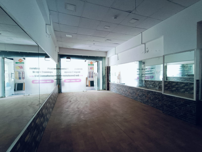  Commercial Shop 440 Sq.ft. for Sale in Sector 137 Noida