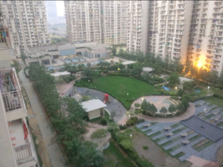 2 BHK Apartment 900 Sq.ft. for Sale in NH 24 Highway, Ghaziabad