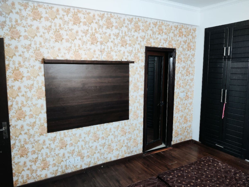 3.5 BHK Apartment 1850 Sq.ft. for Sale in Sector 45 Noida