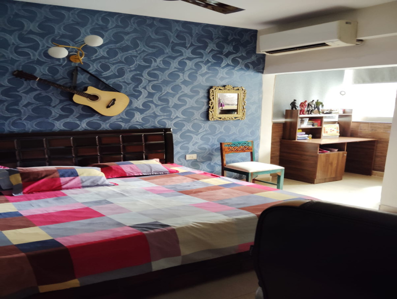 2.5 BHK Apartment 1285 Sq.ft. for Sale in Crossing Republik, Ghaziabad