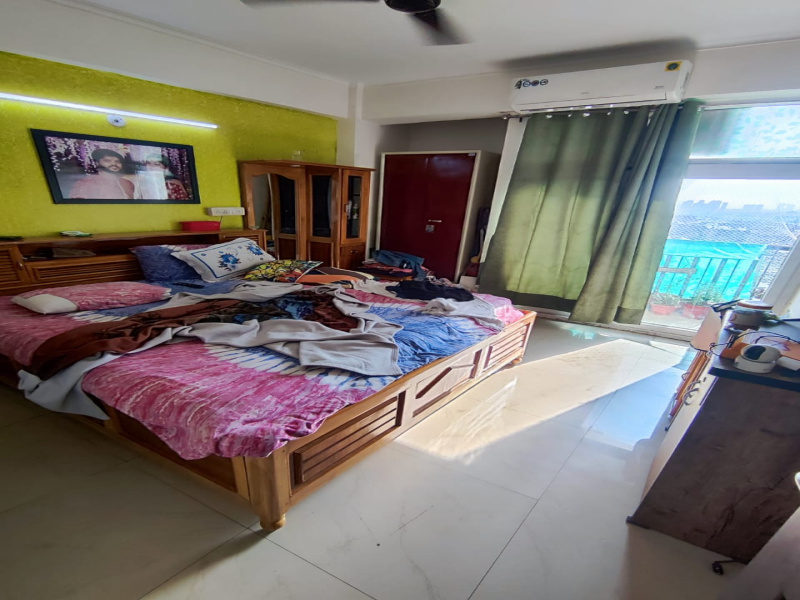 3.5 BHK Apartment 1550 Sq.ft. for Sale in Sector 120 Noida