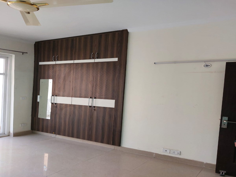 4.5 BHK Apartment 3025 Sq.ft. for Sale in Sector 119 Noida