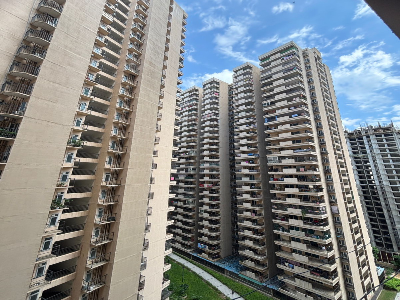 3 BHK Apartment 1350 Sq.ft. for Sale in Crossing Republik, Ghaziabad