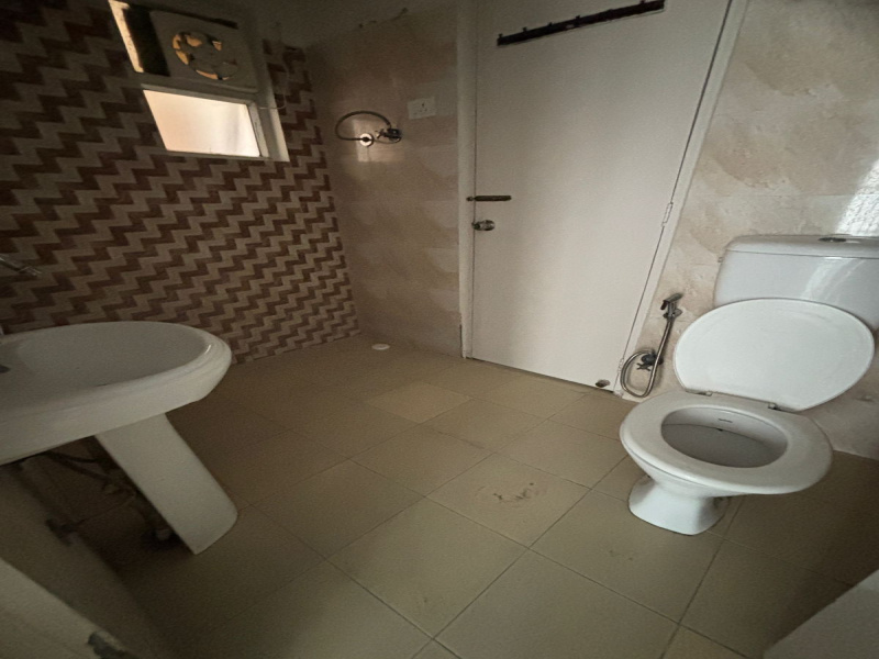 3 BHK 1700 Sq.ft. Apartment for Sale in Crossing Republik, Ghaziabad