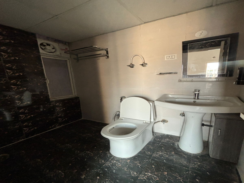 3 BHK 1335 Sq.ft. Apartment for Sale in Chi Phi, Greater Noida