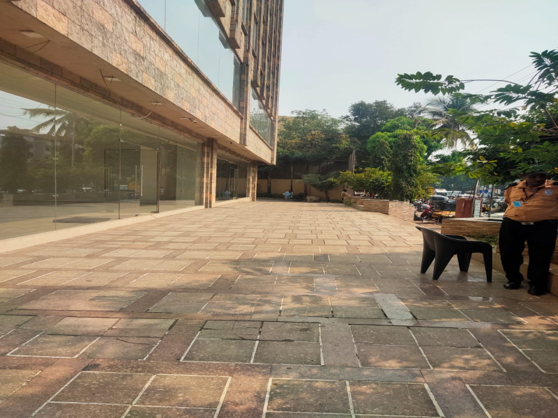  88253 Sq.ft. Business Center for Sale in Andheri West, Mumbai
