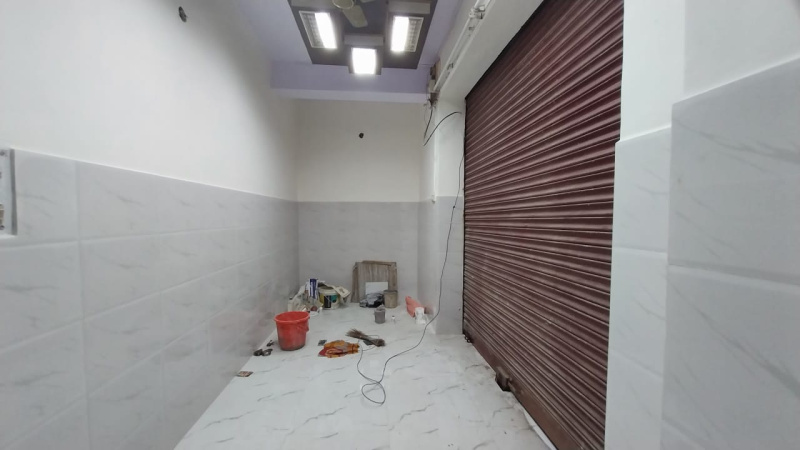  Commercial Shop 125 Sq.ft. for Sale in Block D Laxmi Nagar, Delhi