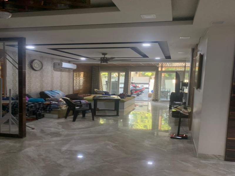 3 BHK Apartment 1800 Sq.ft. for Rent in Saket, Delhi