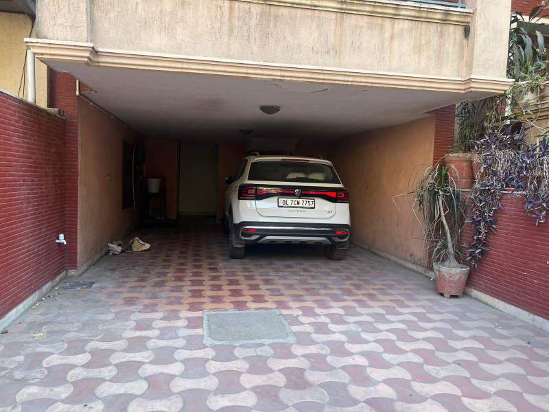 3 BHK Builder Floor 2250 Sq.ft. for Sale in Saket, Delhi