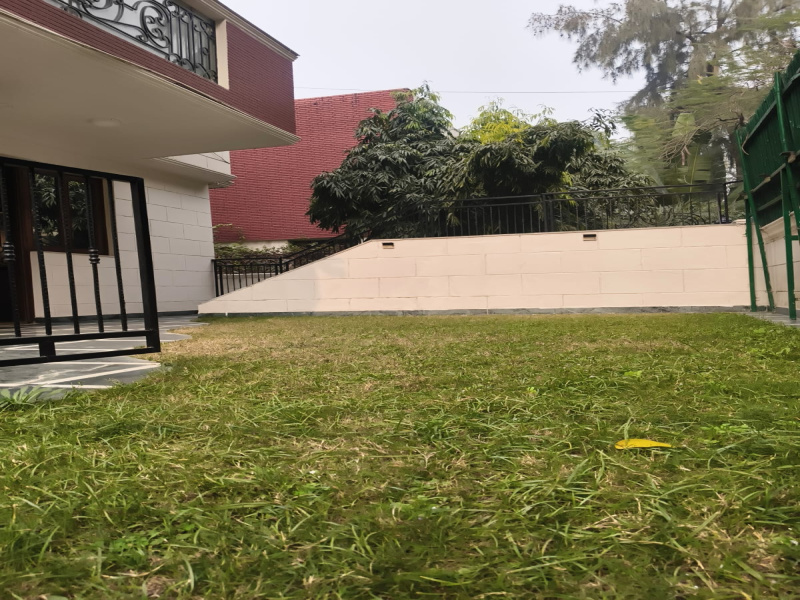 4 BHK 600 Sq. Yards Builder Floor for Sale in Mayfair Garden, Hauz Khas, Delhi