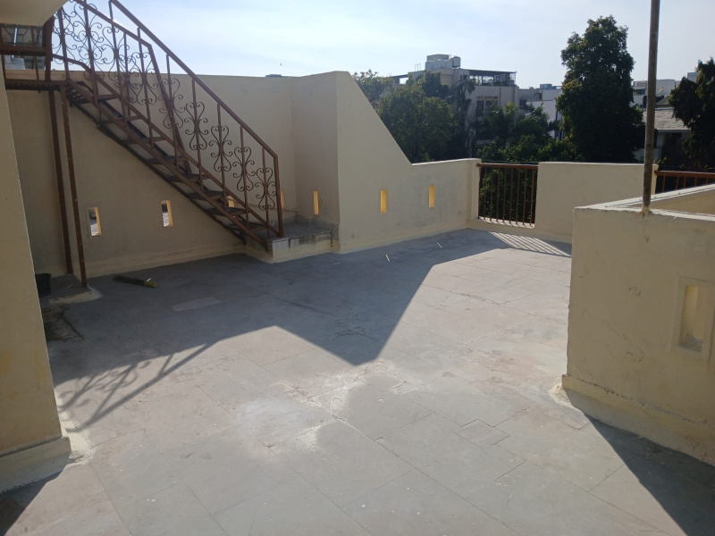 4 BHK 2200 Sq.ft. Apartment for Rent in Block H Saket, Delhi