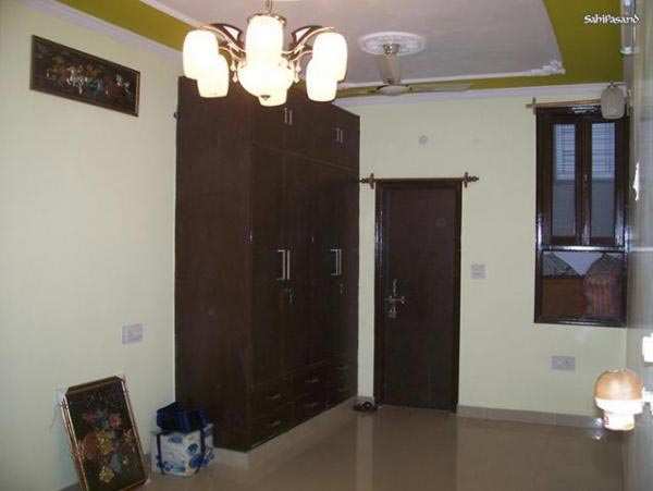 3 BHK House 3300 Sq.ft. for Rent in Kesnand Road, Pune