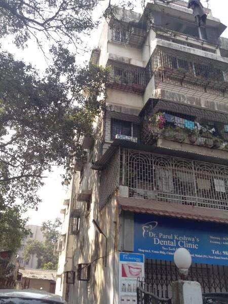 Residential Apartment 565 Sq.ft. for Sale in Chincholi Bunder, Malad West, Mumbai