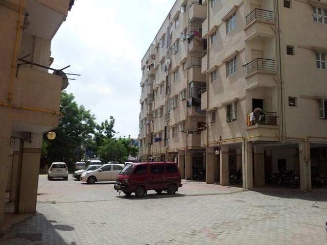 1 BHK Residential Apartment 80 Sq. Yards for Rent in Prahlad Nagar, Ahmedabad