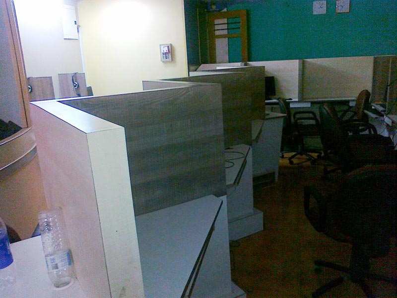 Office Space 685 Sq.ft. for Rent in 100 Ft Ring Road, Ahmedabad