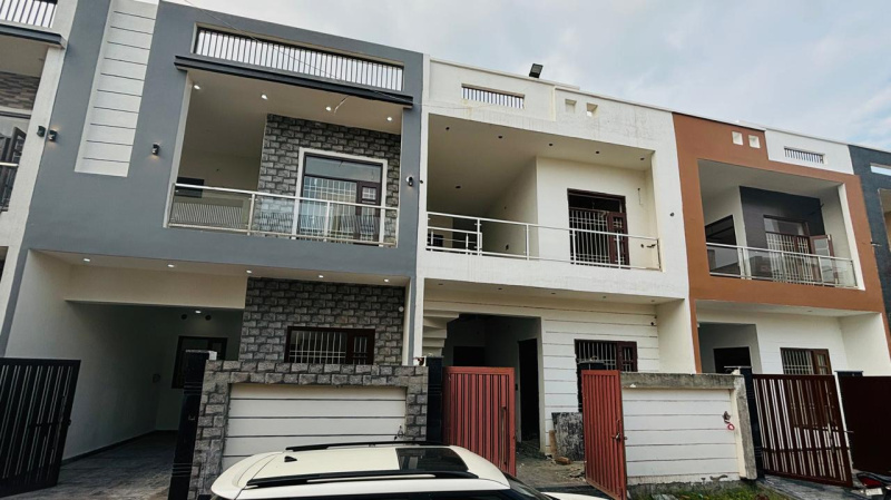 4 BHK House 2004 Sq.ft. for Sale in New Guru Amar Dass Nagar, Jalandhar