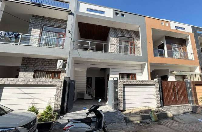 4 BHK House 1996 Sq.ft. for Sale in New Guru Amar Dass Nagar, Jalandhar