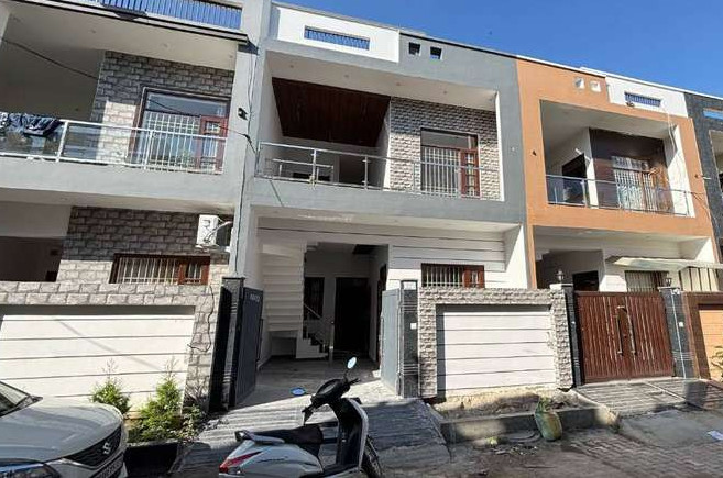 4 BHK House 1997 Sq.ft. for Sale in New Guru Amar Dass Nagar, Jalandhar