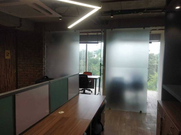  2500 Sq.ft. Office Space for Rent in Udyog Vihar, Gurgaon