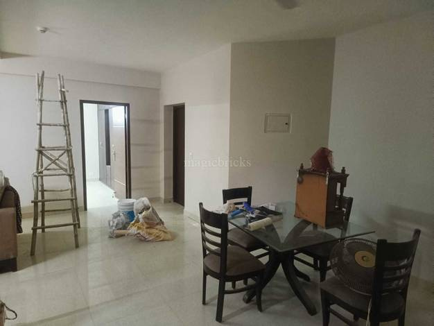 4 BHK 1740 Sq.ft. Apartment for Rent in DLF Phase V, Gurgaon
