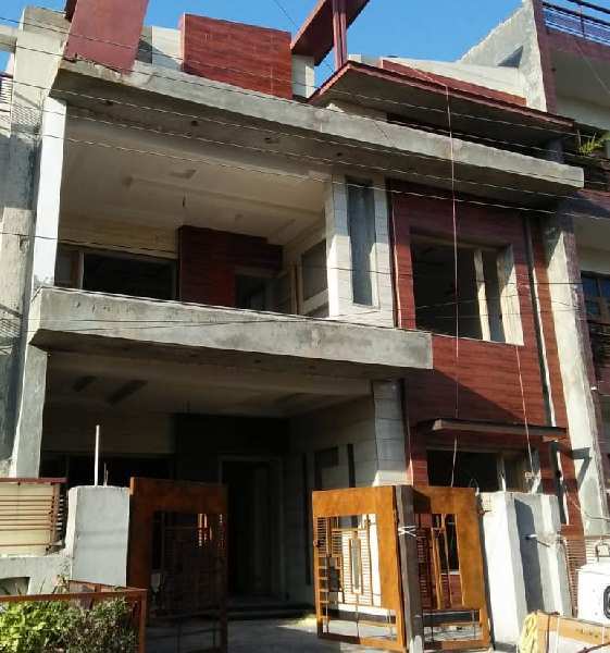 4 BHK House & Villa 250 Sq. Yards for Sale in Sunny Enclave, Mohali