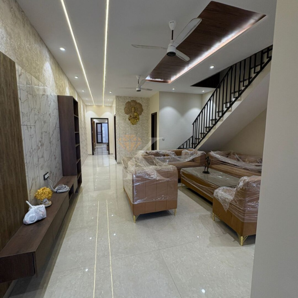 4 BHK House 8 Marla for Sale in 66 Feet Road, Jalandhar