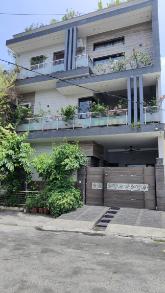 5 BHK House 10 Marla for Sale in 66 Feet Road, Jalandhar