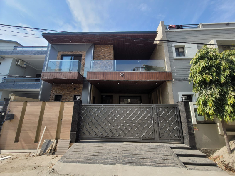 4 BHK 10 Marla House for Sale in 66 Feet Road, Jalandhar
