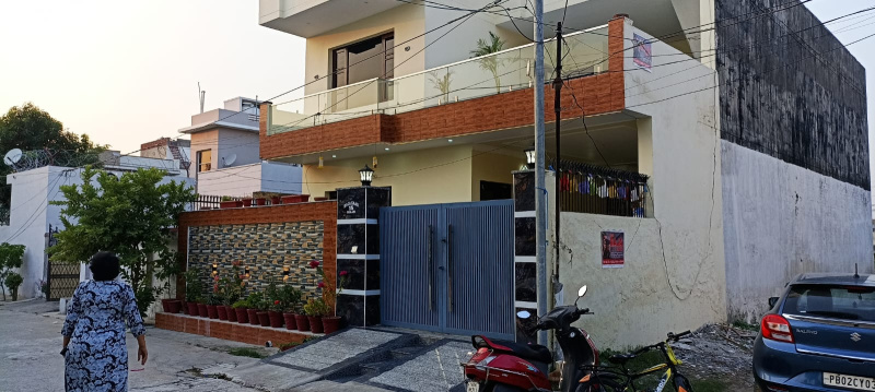 3 BHK 10 Marla House for Sale in Bank Colony, Jalandhar