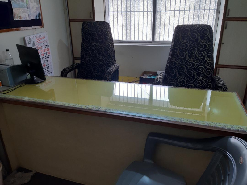  Office Space 103 Sq.ft. for Sale in Dhebar Road, Rajkot