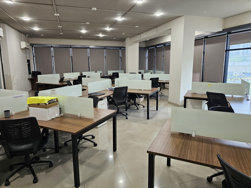  2450 Sq.ft. Office Space for Rent in Balewadi, Pune