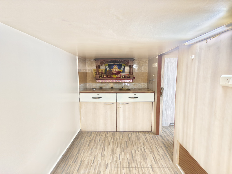  990 Sq.ft. Commercial Shop for Sale in Aundh, Pune