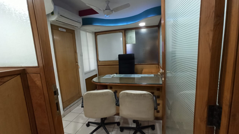  Office Space 2002 Sq.ft. for Rent in Ellisbridge, Ahmedabad