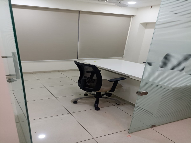  590 Sq.ft. Office Space for Rent in Ambli, Ahmedabad