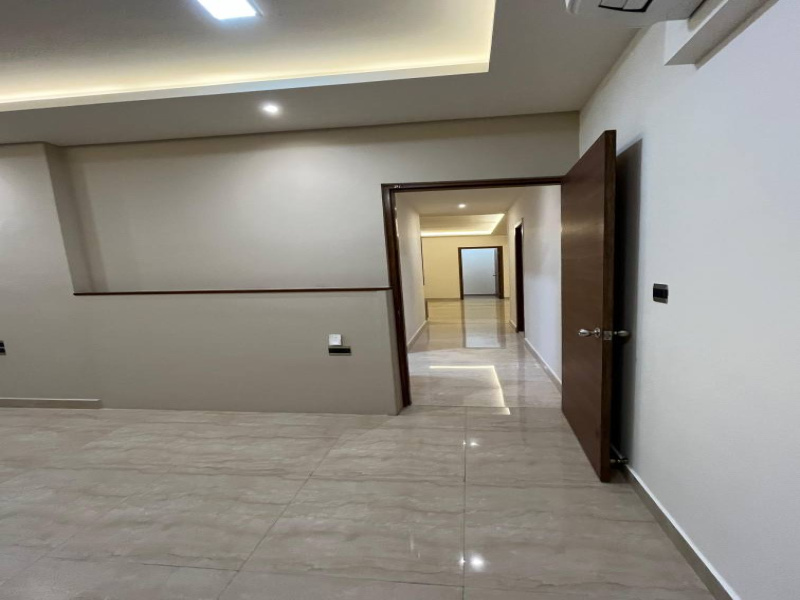 3 BHK 2750 Sq.ft. Apartment for Rent in E M Bypass, Kolkata