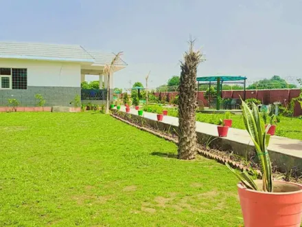 2 BHK 300 Sq. Yards Farm House for Sale in Sohna Road, Faridabad